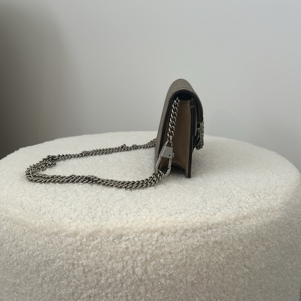 Gucci mini crossbody bag🤍 - Picture 2 of 7